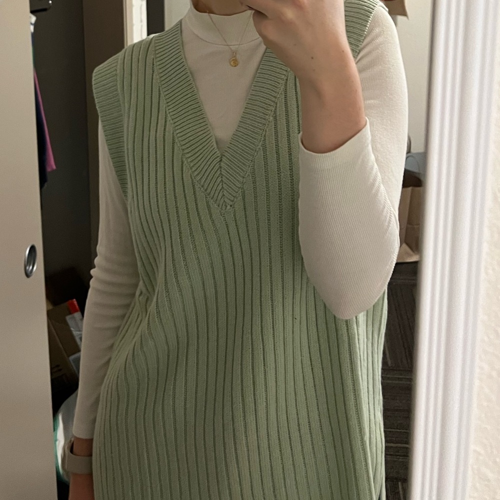 H&M Divided oversized sweater vest
